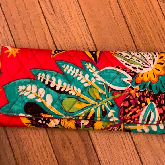 Vera Bradley small Vera tote with matching wallet. - Picture 4 of 7